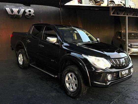 MITSUBISHI L200 TRITON 2.4 16V TURBO DIESEL SPORT HPE TOP CD 4P 4X4 AUTOMÁTICO